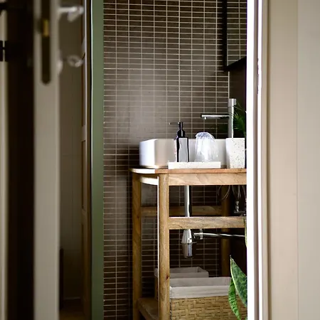 Sunyata Shala Apartment *